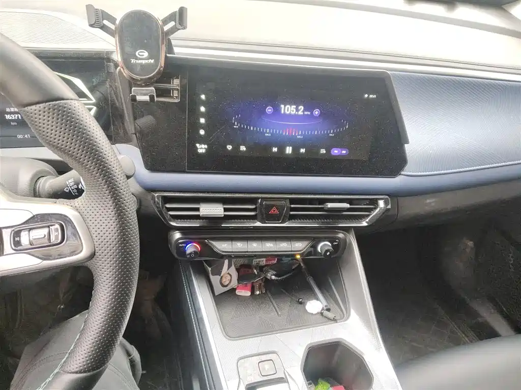 GAC Trumpchi Trumpchi GS3 2023 Shadow Speed 270T Power Enjoyment Edition фото 6
