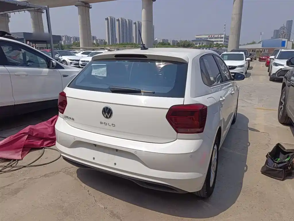 Volkswagen Polo 2021 Plus 1.5L Automatic Colorful Tech Edition фото 7