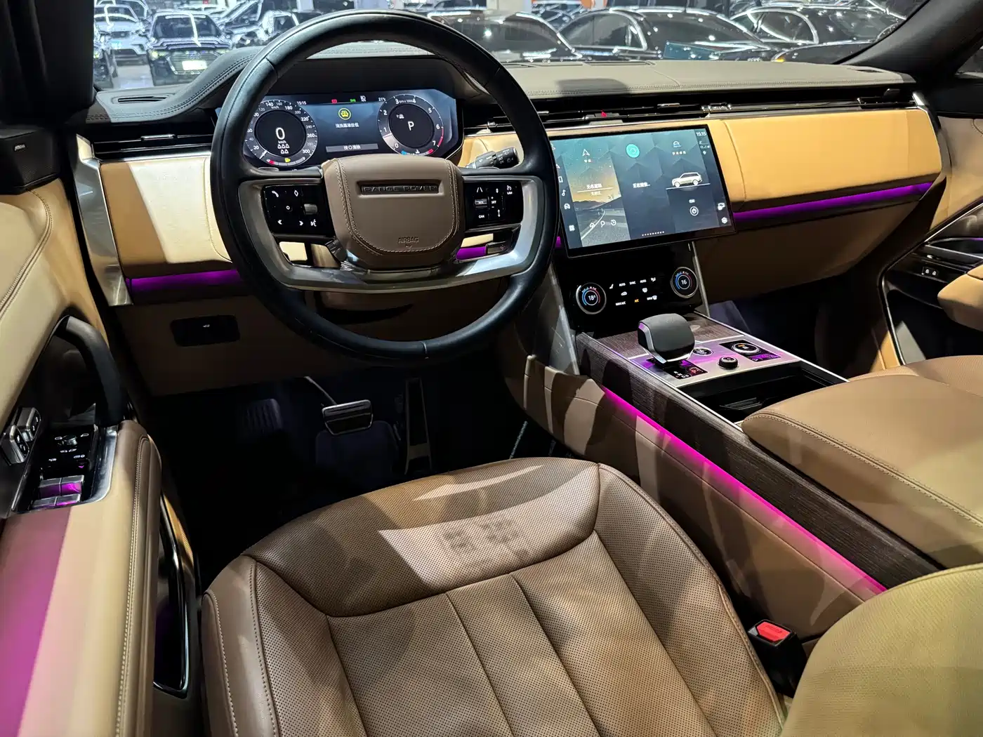Land Rover Range Rover 2023 3.0 L6 400PS Golden Age 7-Seater Long Wheelbase фото 5