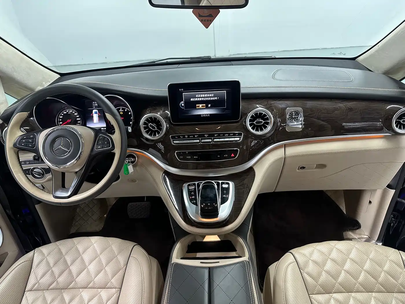 Mercedes-Benz V-Class 2018 V 260 L Premium Long Wheelbase Edition China VI фото 7