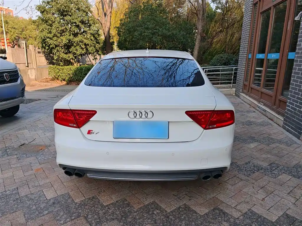 Audi S7 2013 4.0 TFSI quattro фото 5