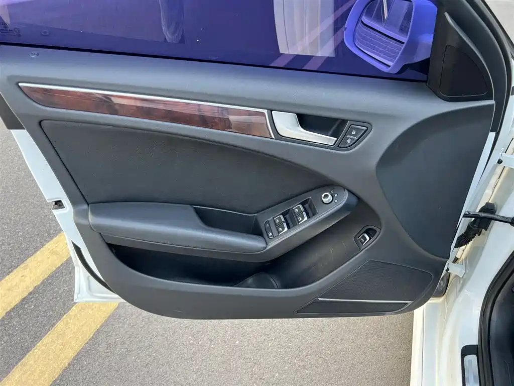 Audi A4L 2013 35 TFSI Automatic Comfort фото 9