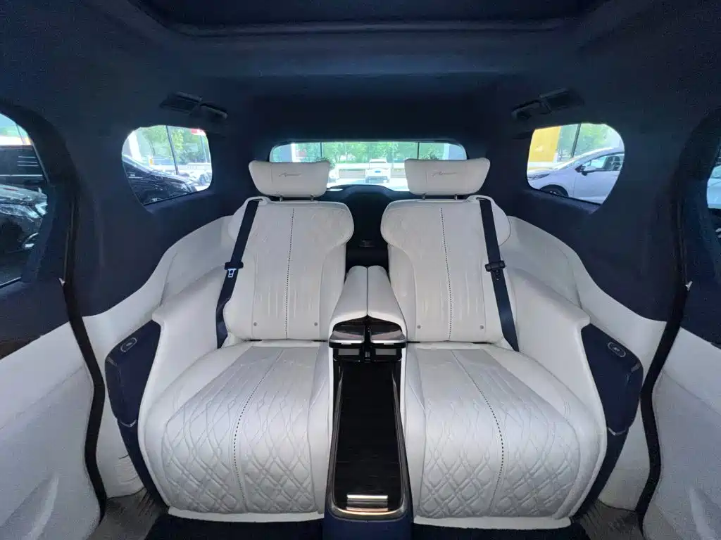 Фото 24 - Buick GL8