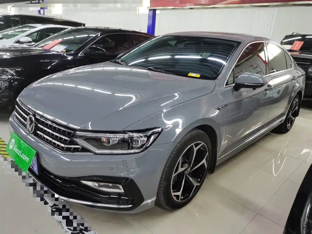 Volkswagen Magotan 2023 Model 2 Million Commemorative Edition 330TSI DSG Luxury фото 2