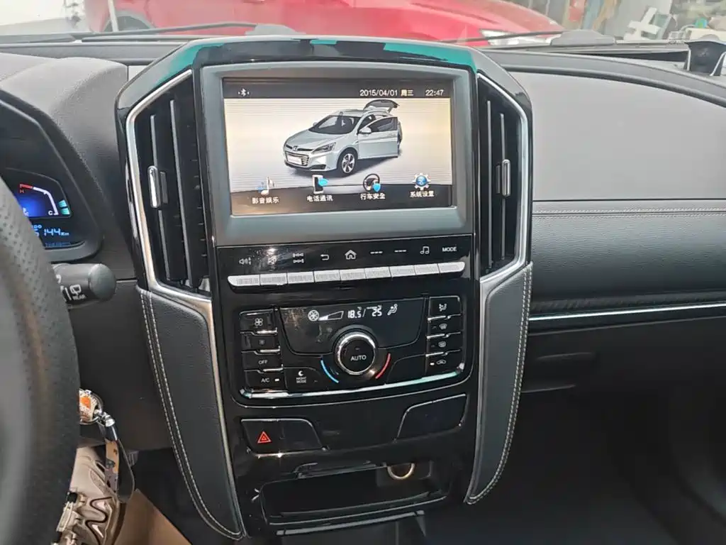 Luxgen U6 SUV 2019 2017 Facelift 1.6T Innovation