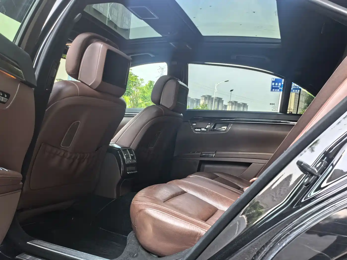 Фото 8 - Mercedes-Benz S-Class