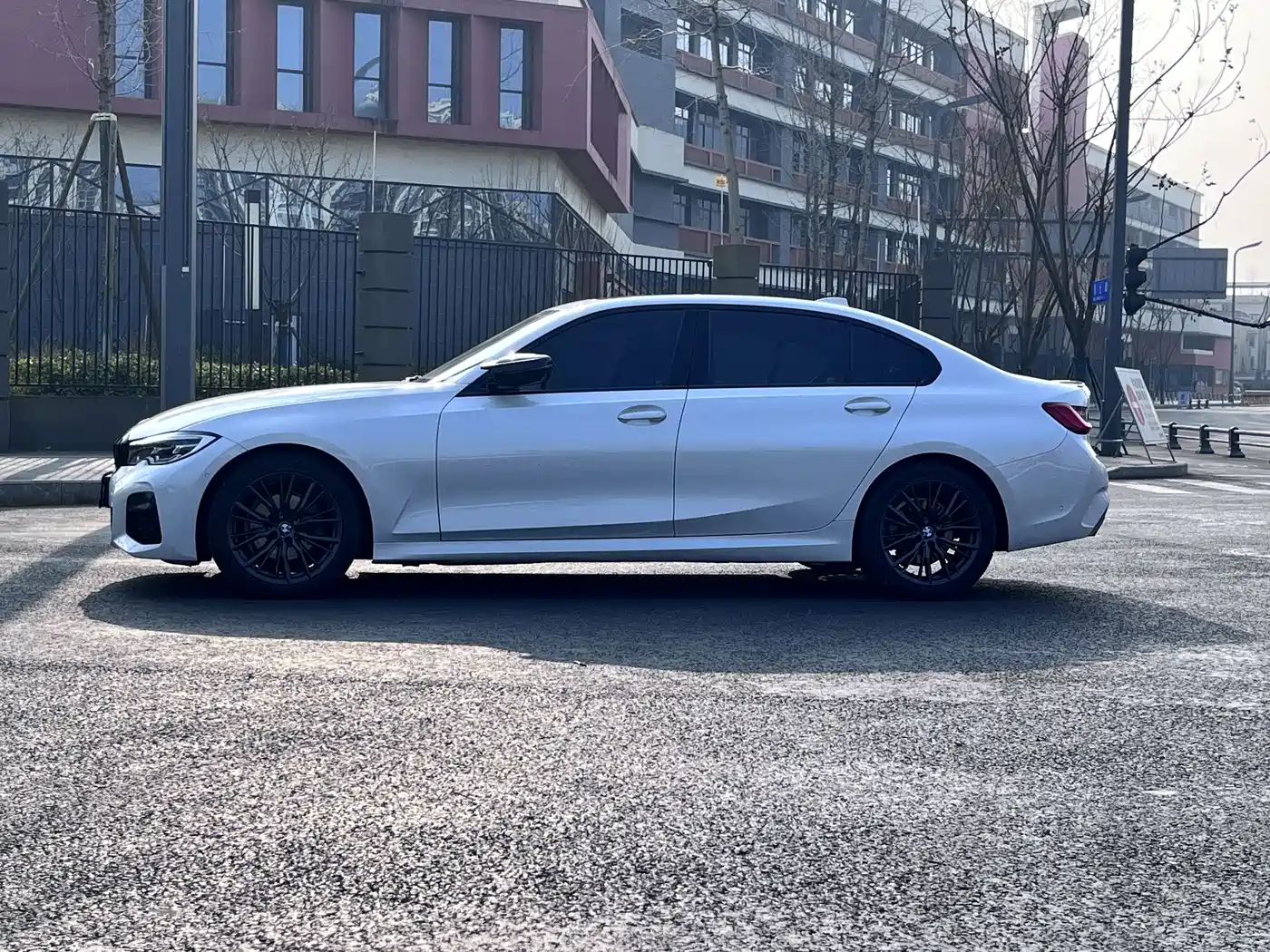 BMW 3 Series 2020 Facelift 325Li M Sport Night Edition фото 10