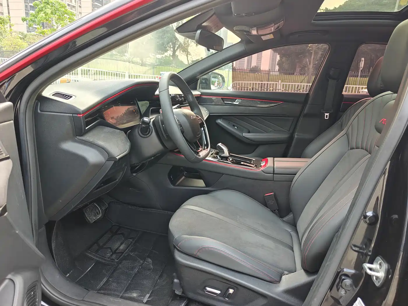 DONGFENG FENGSHEN YI HYUN MAX