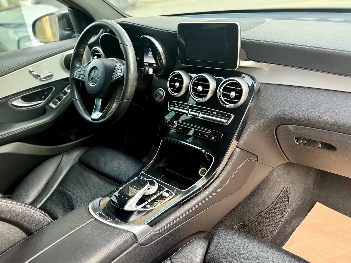 Mercedes-Benz GLC 2018 GLC 200 4MATIC фото 18