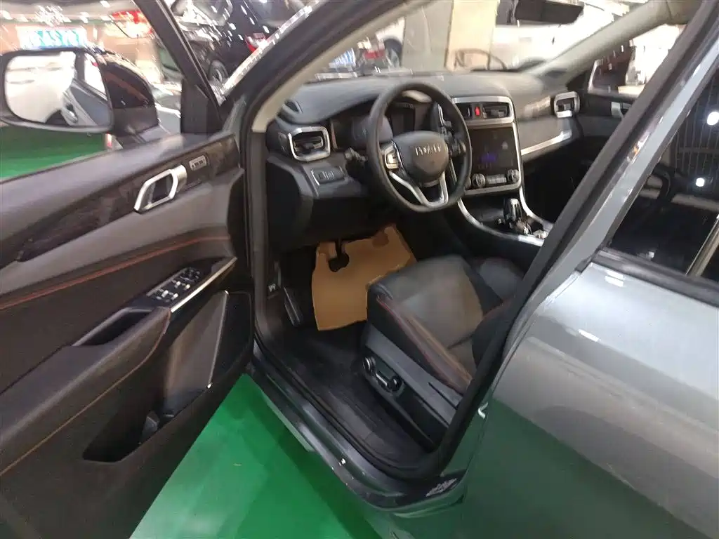 Lynk & Co 01 2019 2.0T 2WD Shine Pro Version China VI фото 13