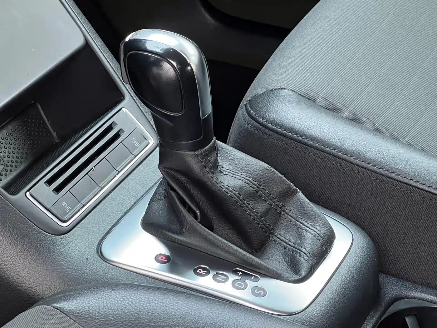Volkswagen Tiguan 2015 1.8TSI Automatic 2WD Trendline фото 15