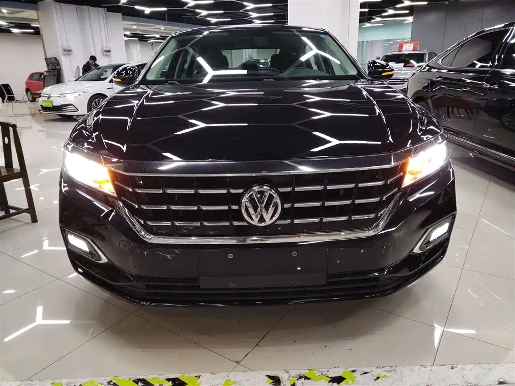 Volkswagen Passat 2020 280TSI Business Edition China VI фото 3