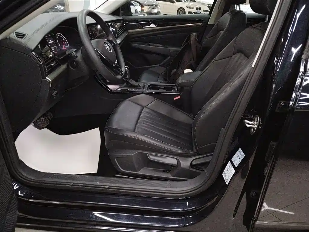 Volkswagen Passat 2020 280TSI Business Edition China VI фото 11