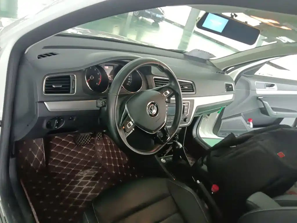 Volkswagen Lavida Tour 2018 2017 180TSI DSG Comfort Edition