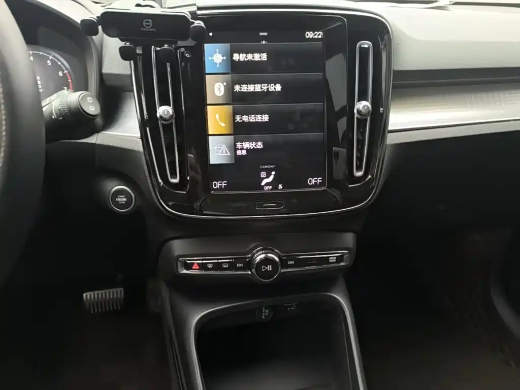 Volvo XC40 2022 2022 Model T4 AWD Smart Drive Fashion Edition