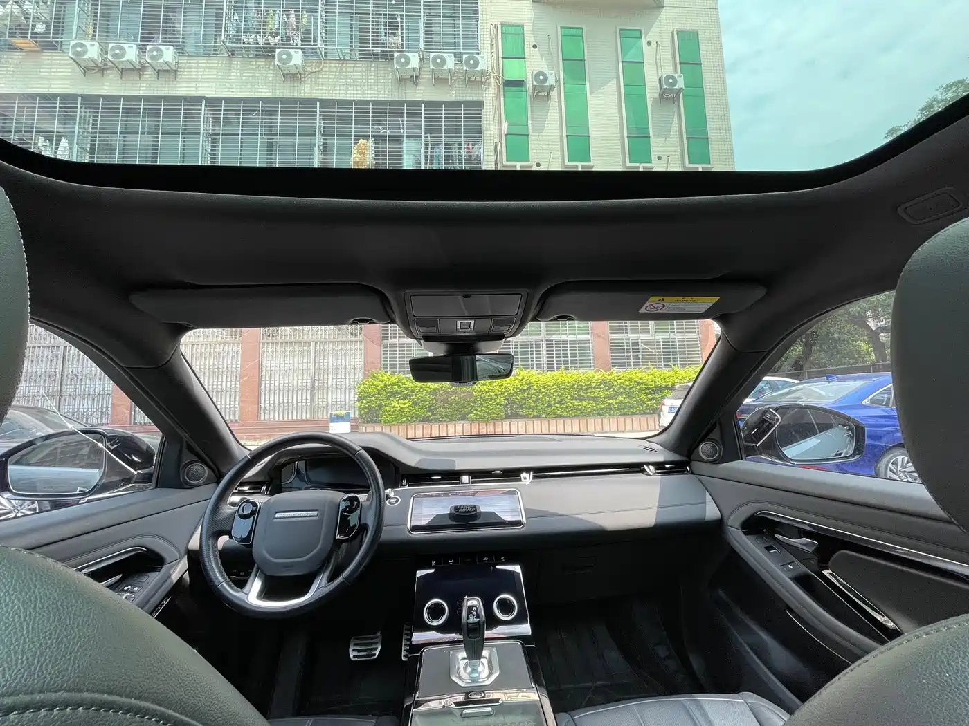 Land Rover Range Rover Evoque 2020 249PS R-DYNAMIC SE Sport Tech Edition фото 17