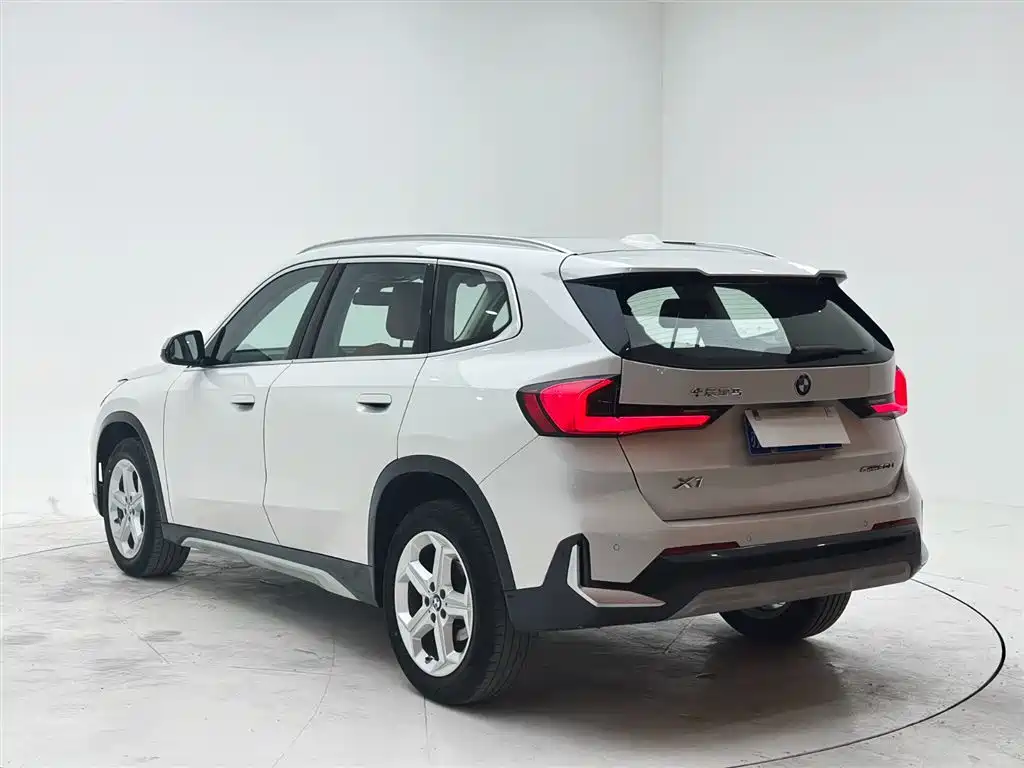 BMW X1 2023 sDrive20Li X Design Package фото 4