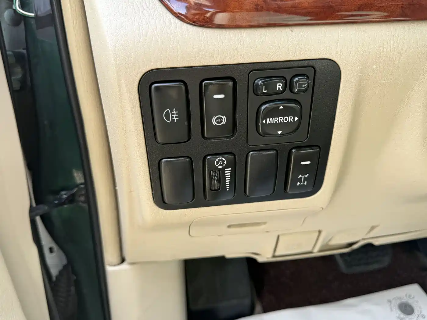Toyota Prado (Import) 2004 VX 4.0 фото 12