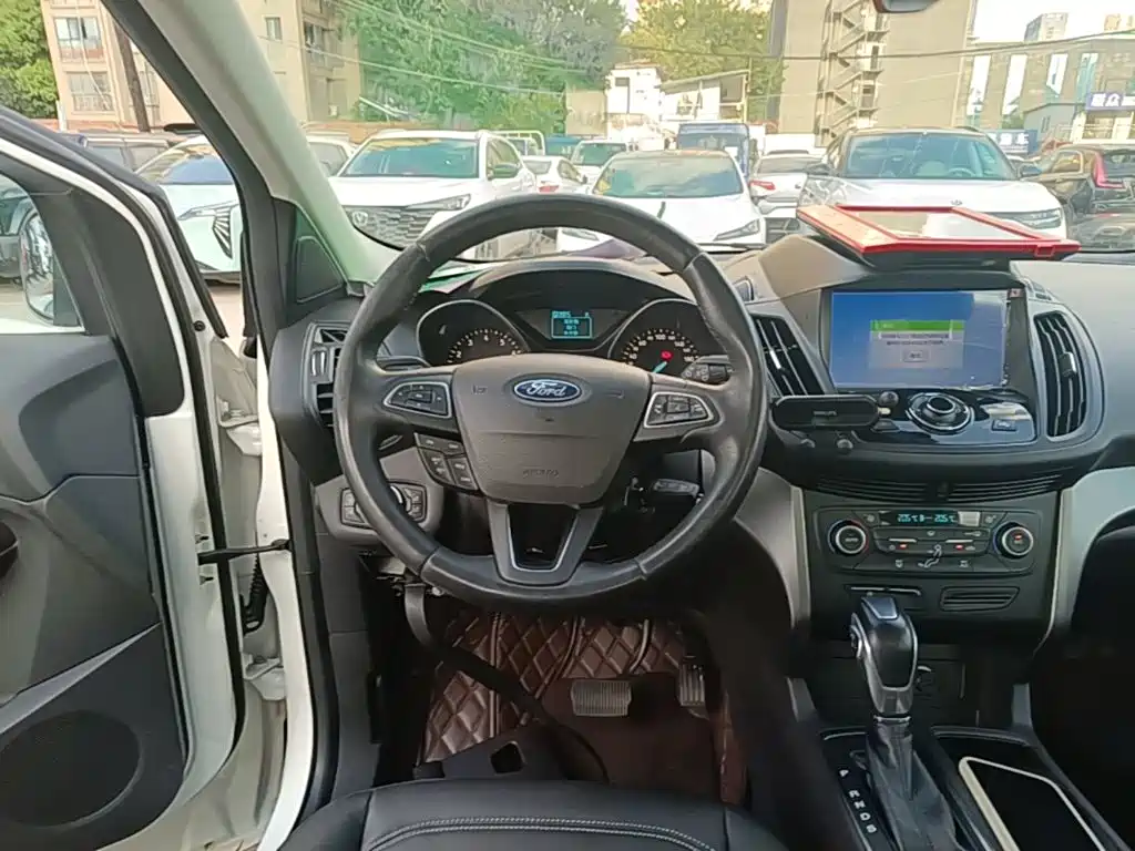 Photo 11 - Ford Kuga