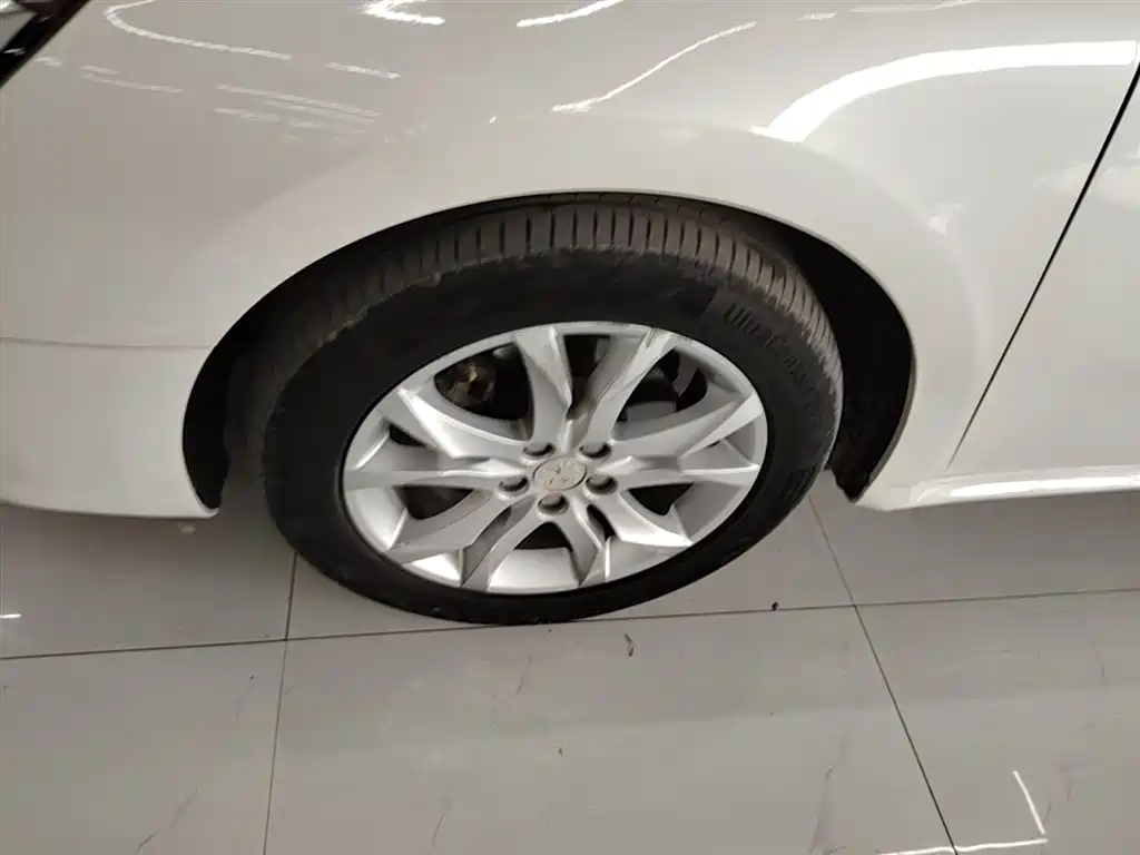 Peugeot 508 2015 1.6THP Auto Excellence Edition фото 23