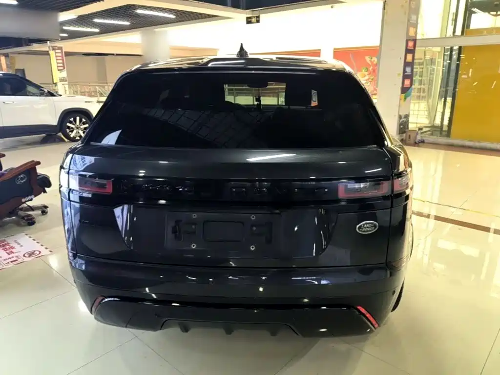 Land Rover Range Rover Velar 2023 2023 250PS Gloss Black Collector's Edition