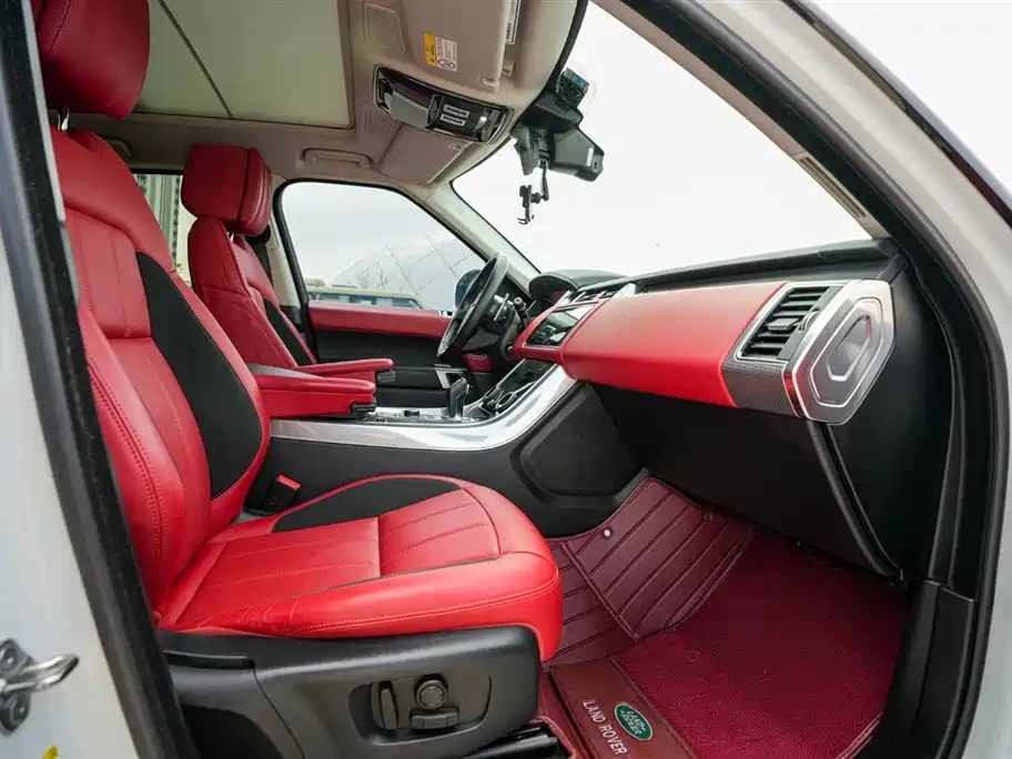 Land Rover Range Rover Sport 2020 3.0 L6 SE фото 5