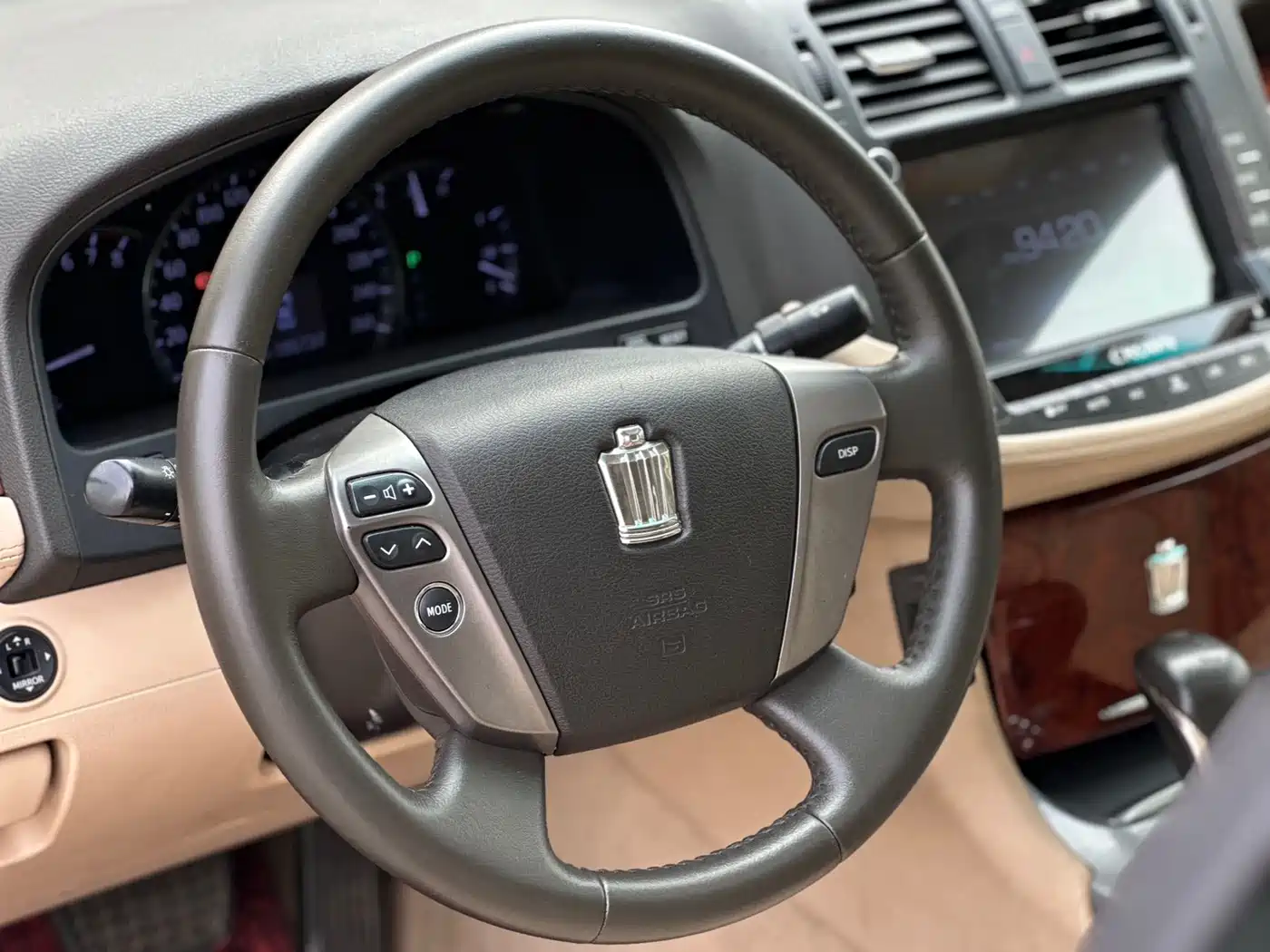 Toyota Crown 2012 2.5L Royal Leather Edition фото 11