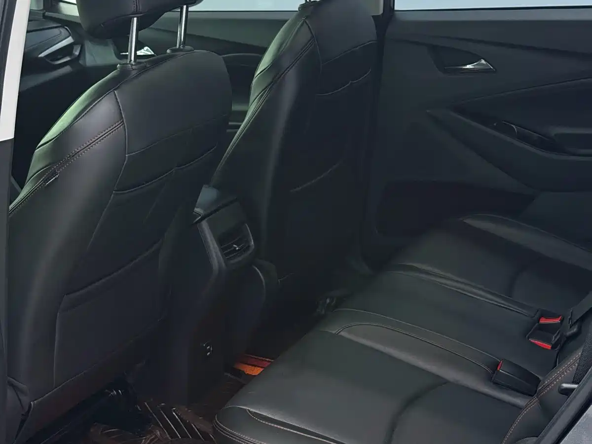 Chevrolet Volando 2022 2020 Mild Hybrid Redline 530T Automatic Premium Edition (5+2 seater)