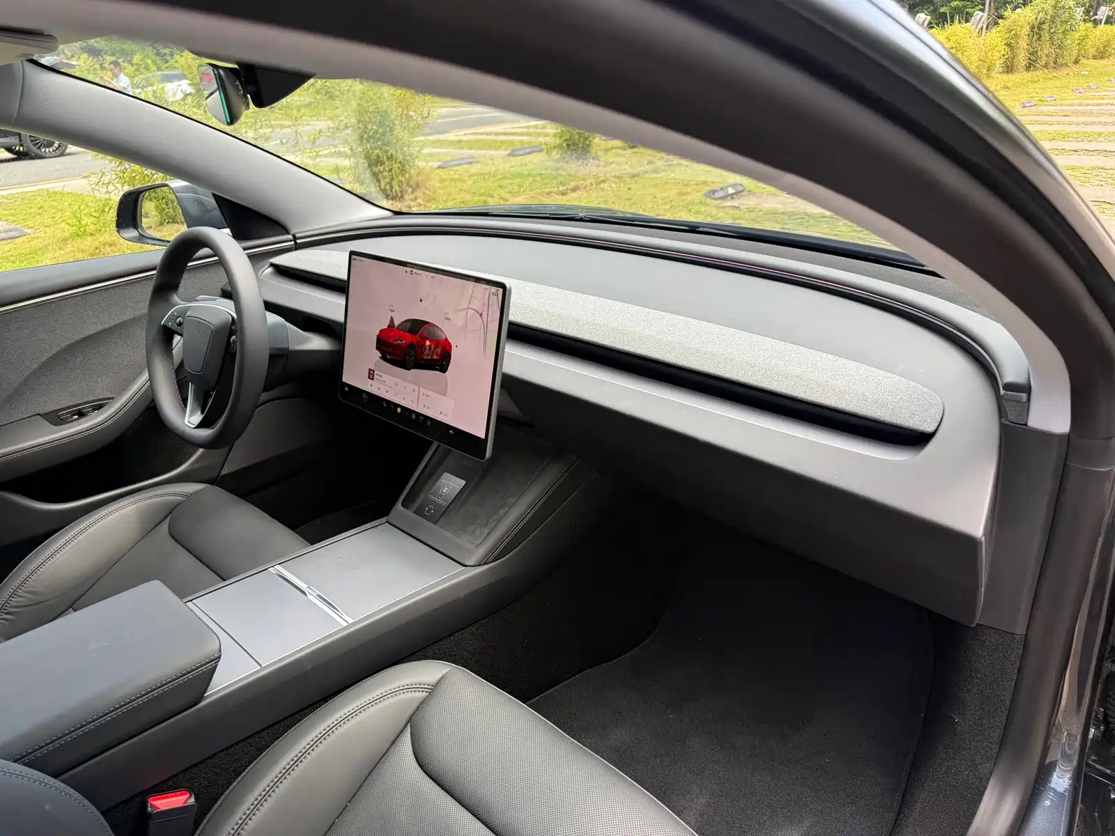 Photo 13 - Tesla Model 3