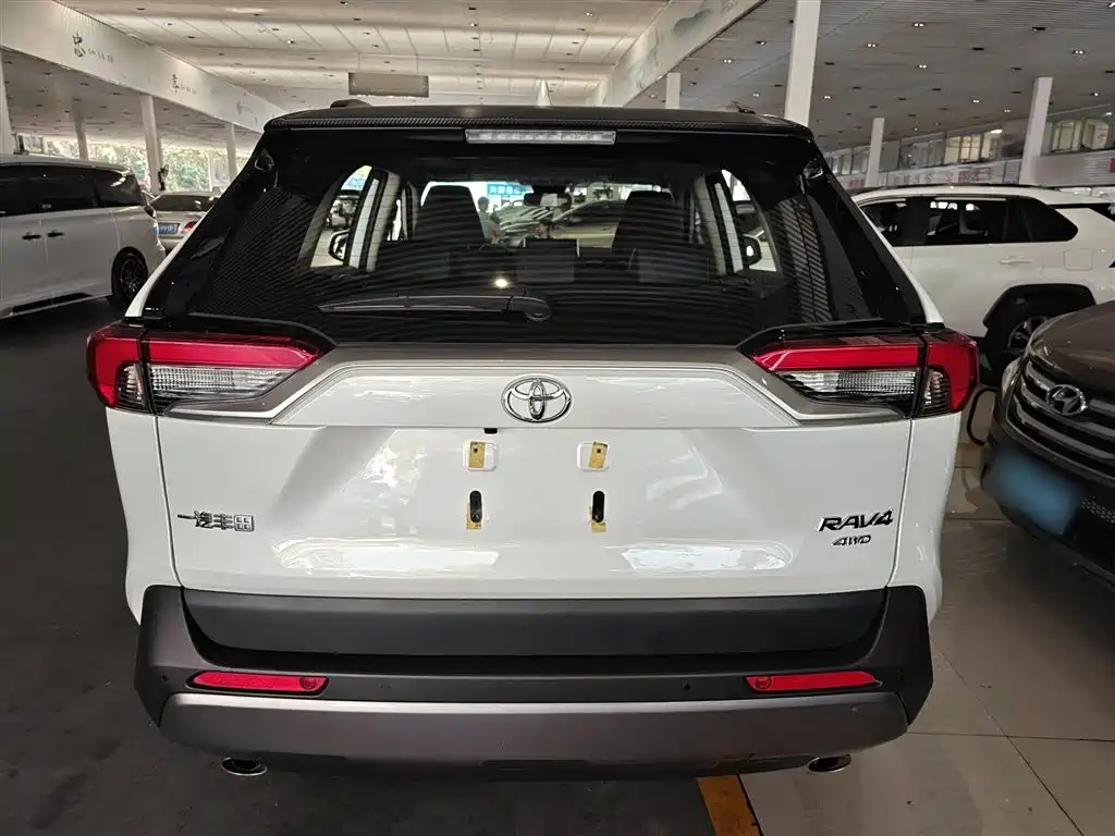 Toyota RAV4 Rongfang 2021 2.0L CVT 4WD Premium фото 6