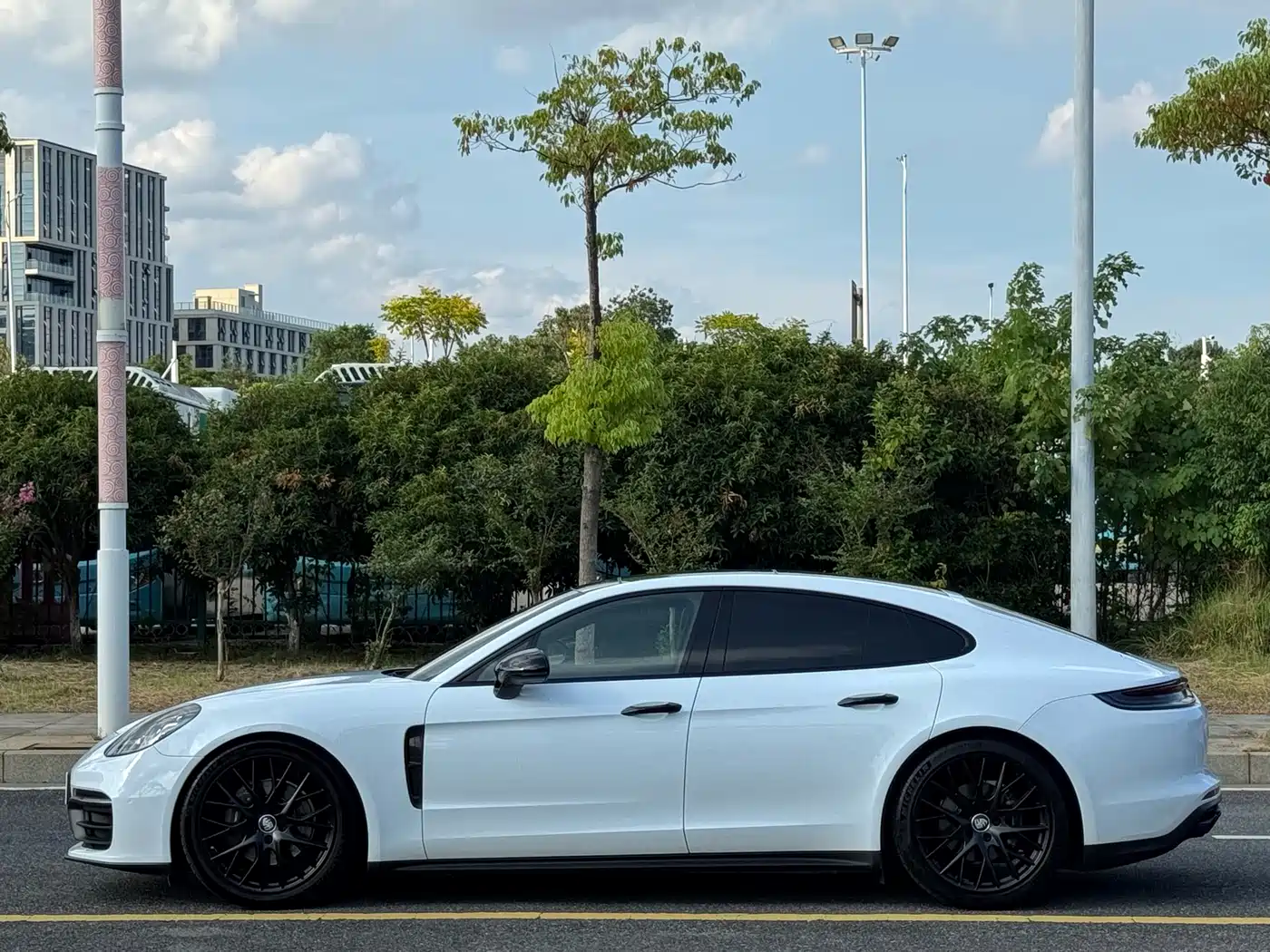 PORSCHE PANAMERA