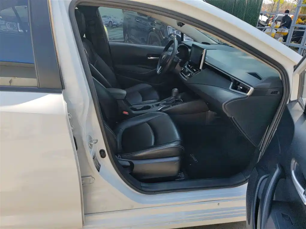 Toyota Corolla 2021 1.2T S-CVT Elite Edition фото 16