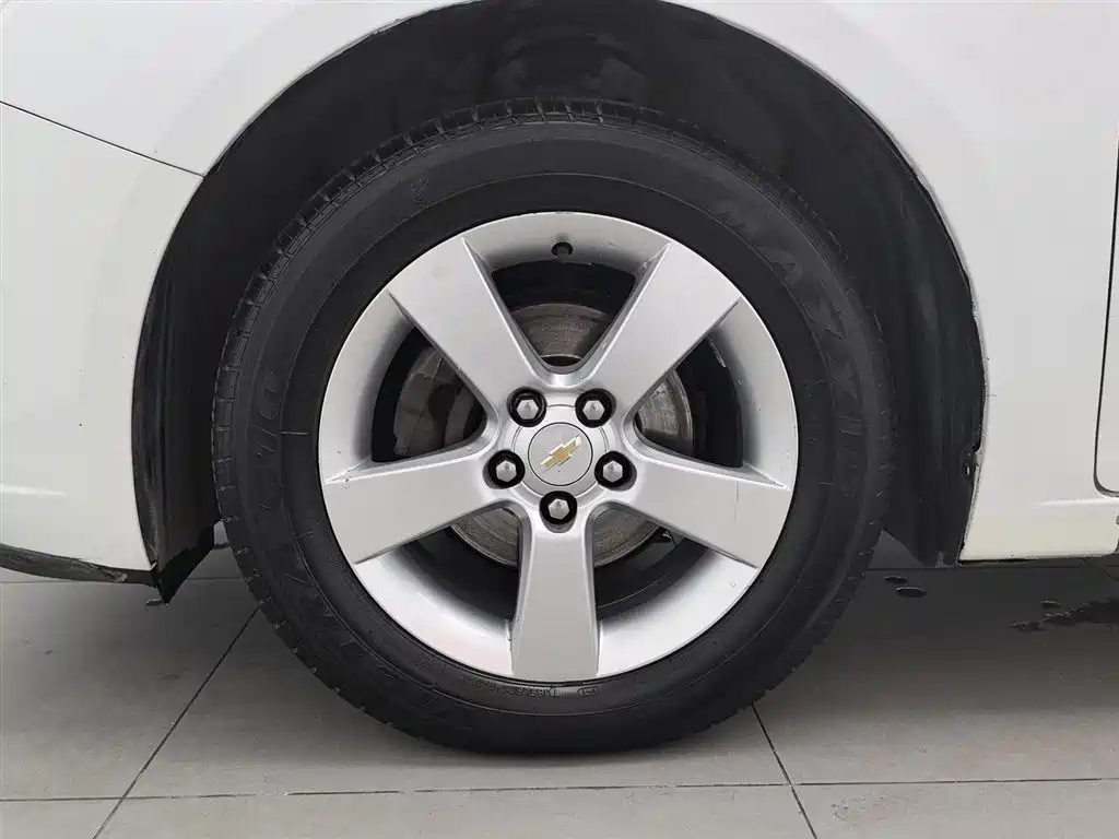 Chevrolet Cruze 2013 Model 1.8L SE AT фото 17