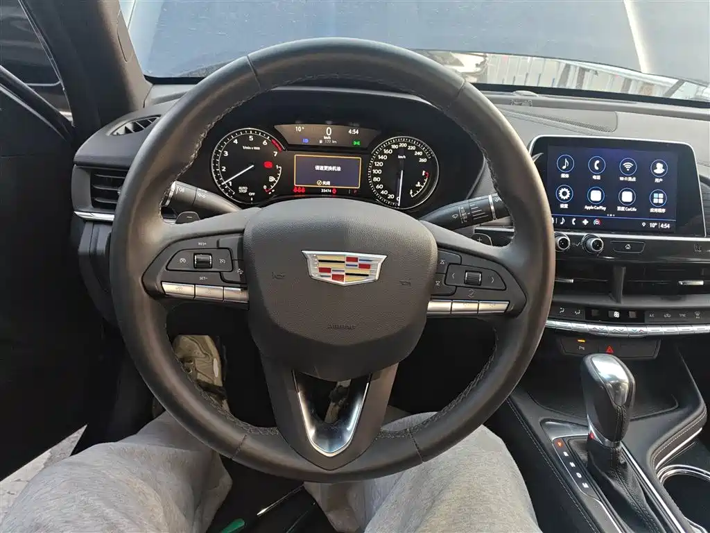 CADILLAC CT4