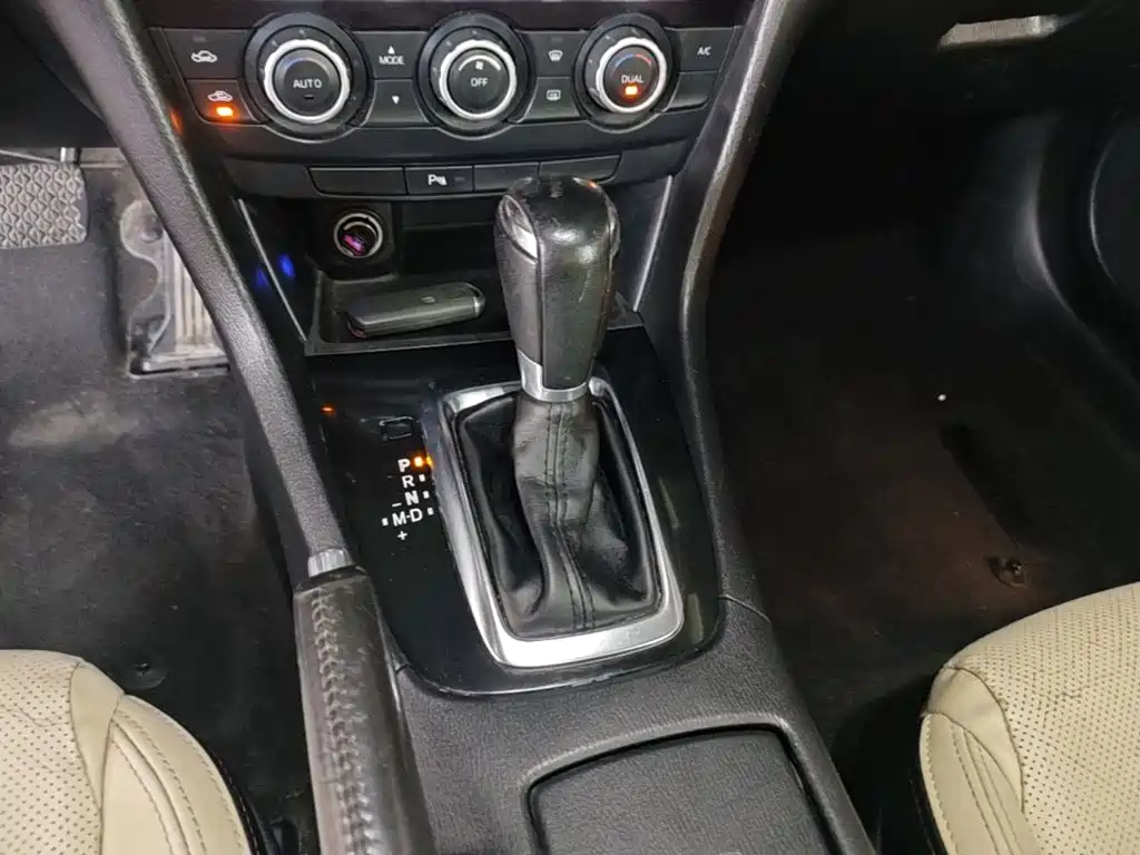 Photo 14 - Mazda Atenza