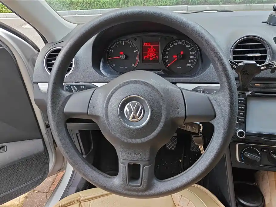 Volkswagen Jetta 2015 1.4L Manual Comfort фото 15