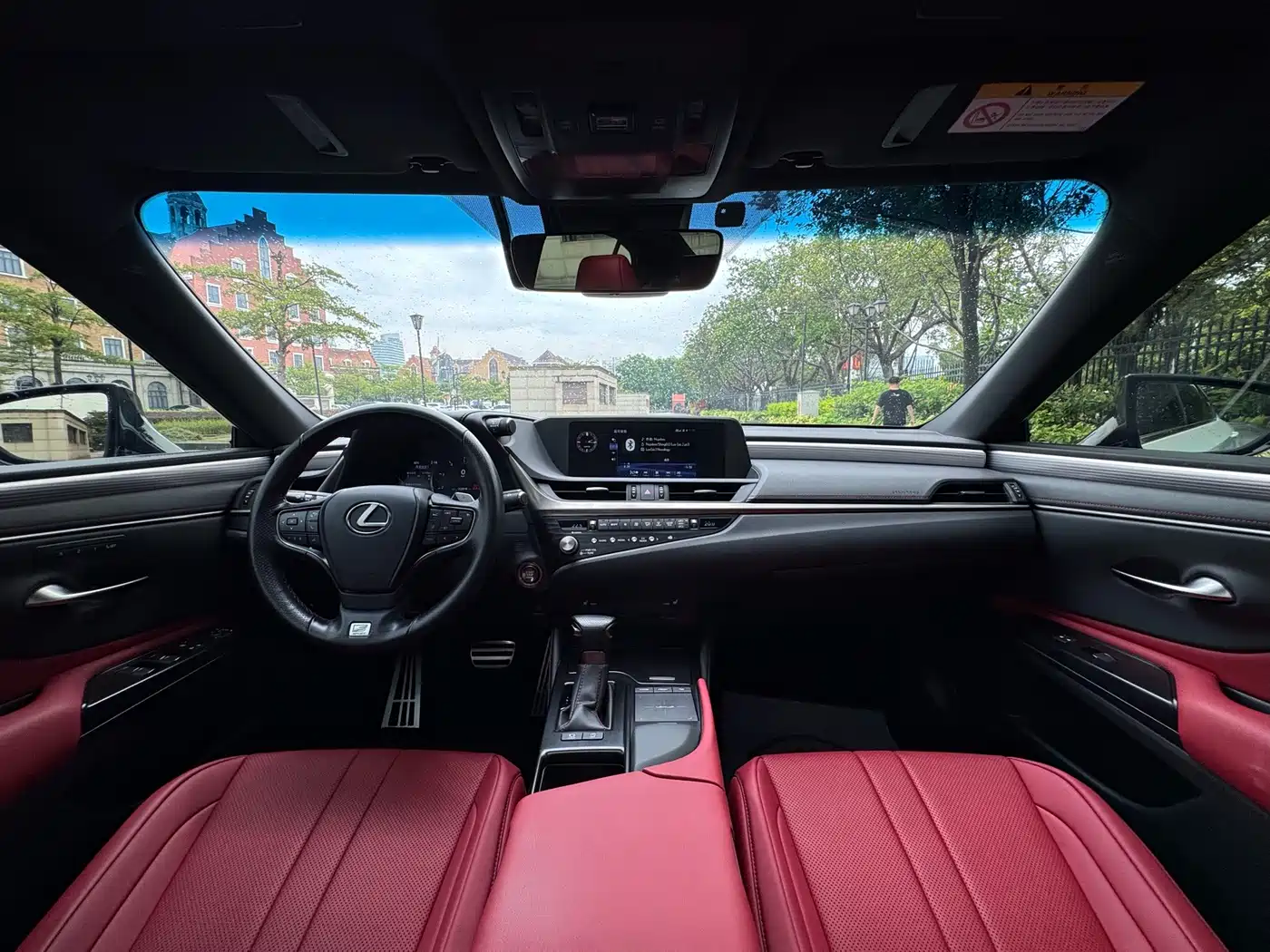 Фото 8 - Lexus ES