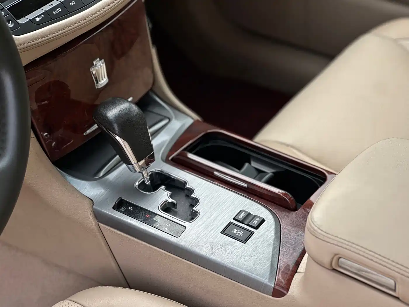 Toyota Crown 2012 2.5L Royal Leather Edition фото 12