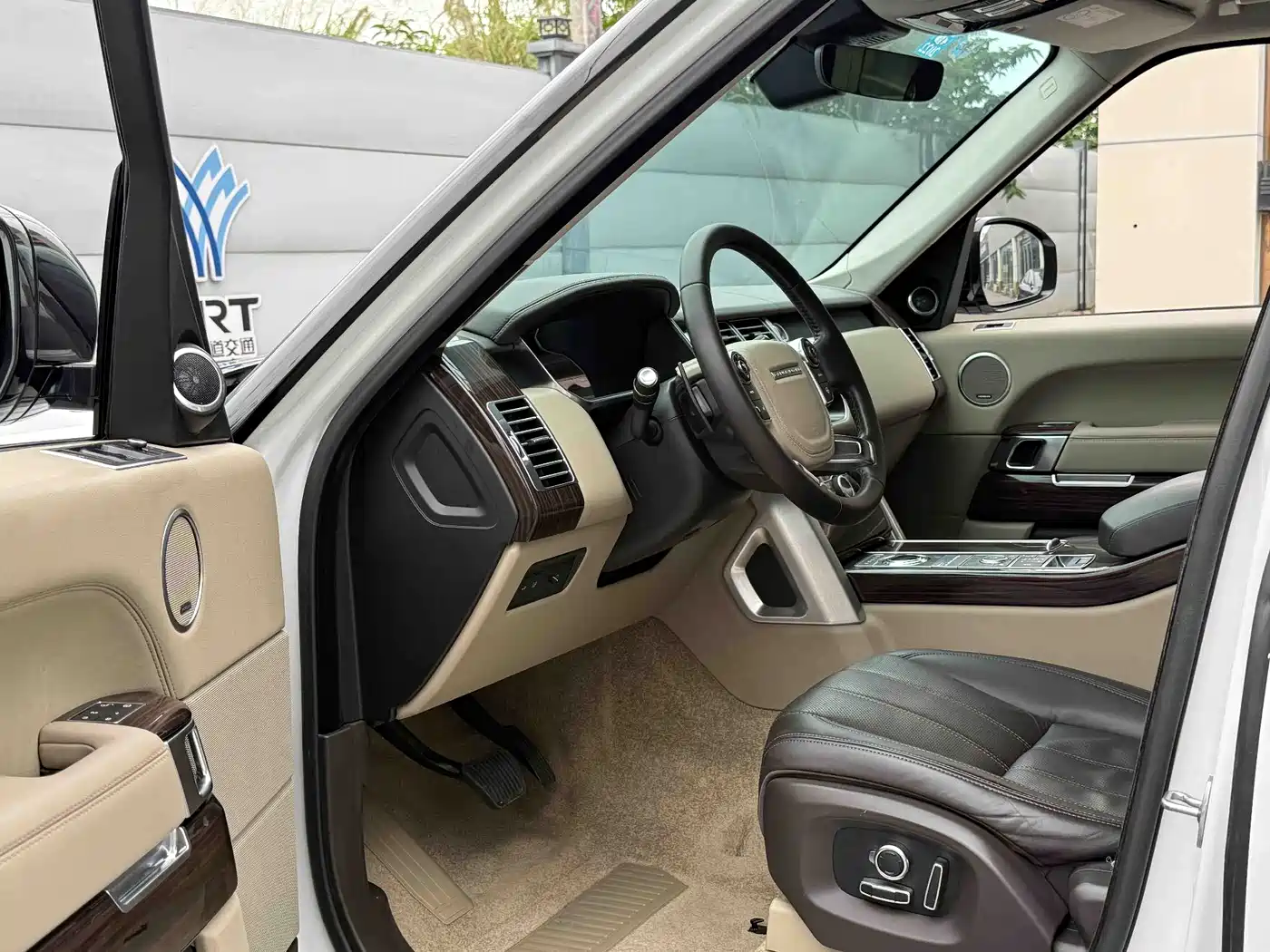 Land Rover Range Rover 2017 3.0 SC V6 Vogue LWB (Long Wheelbase) фото 6