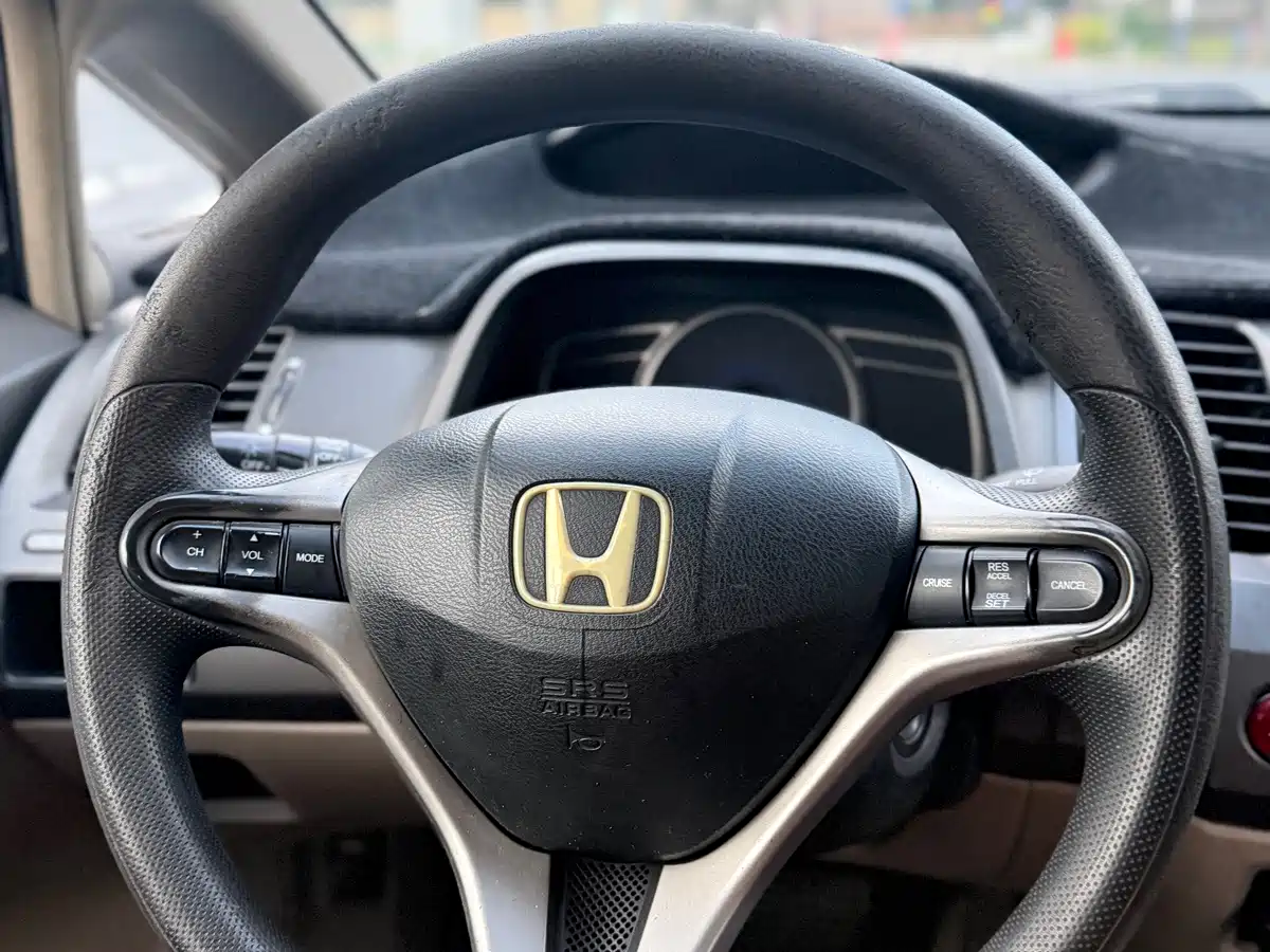 Фото 14 - Honda Civic