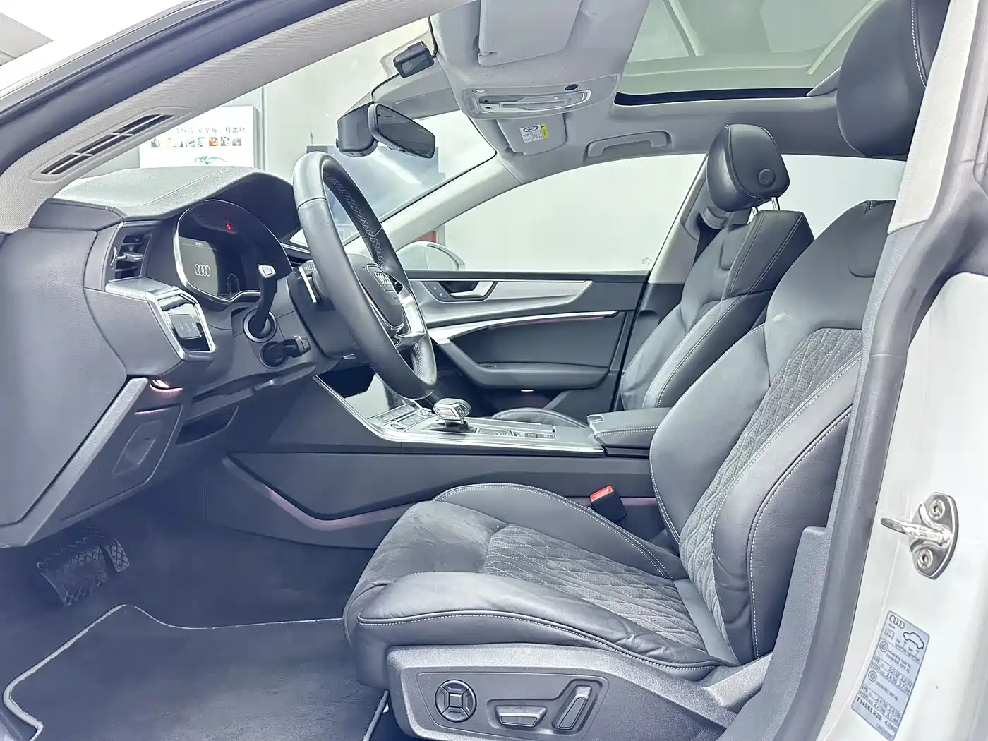 Audi A7L 2022 45 TFSI quattro S-line Vision Crystal Package фото 10
