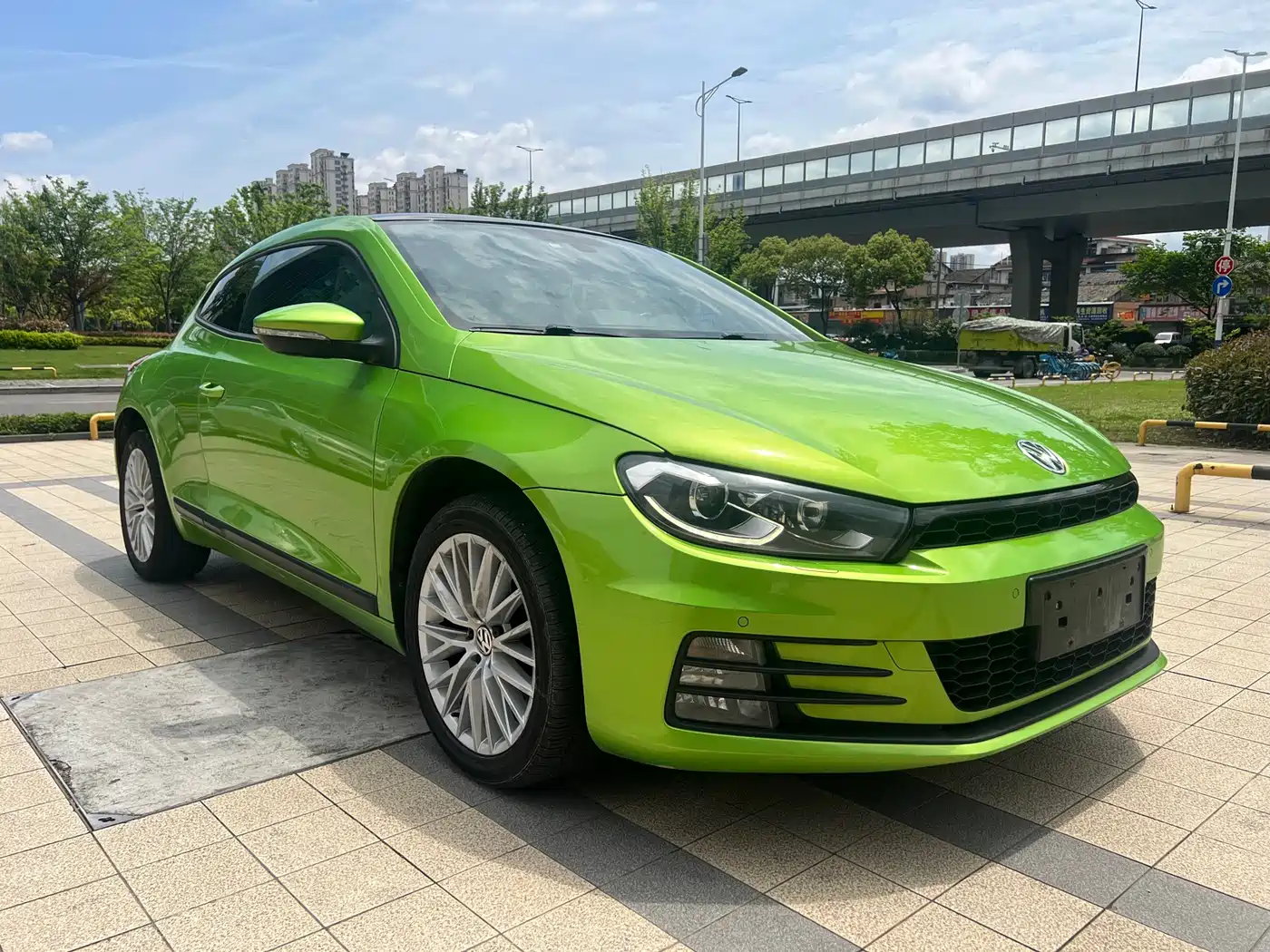Volkswagen Scirocco 2015 2.0TSI Luxury Edition фото 3