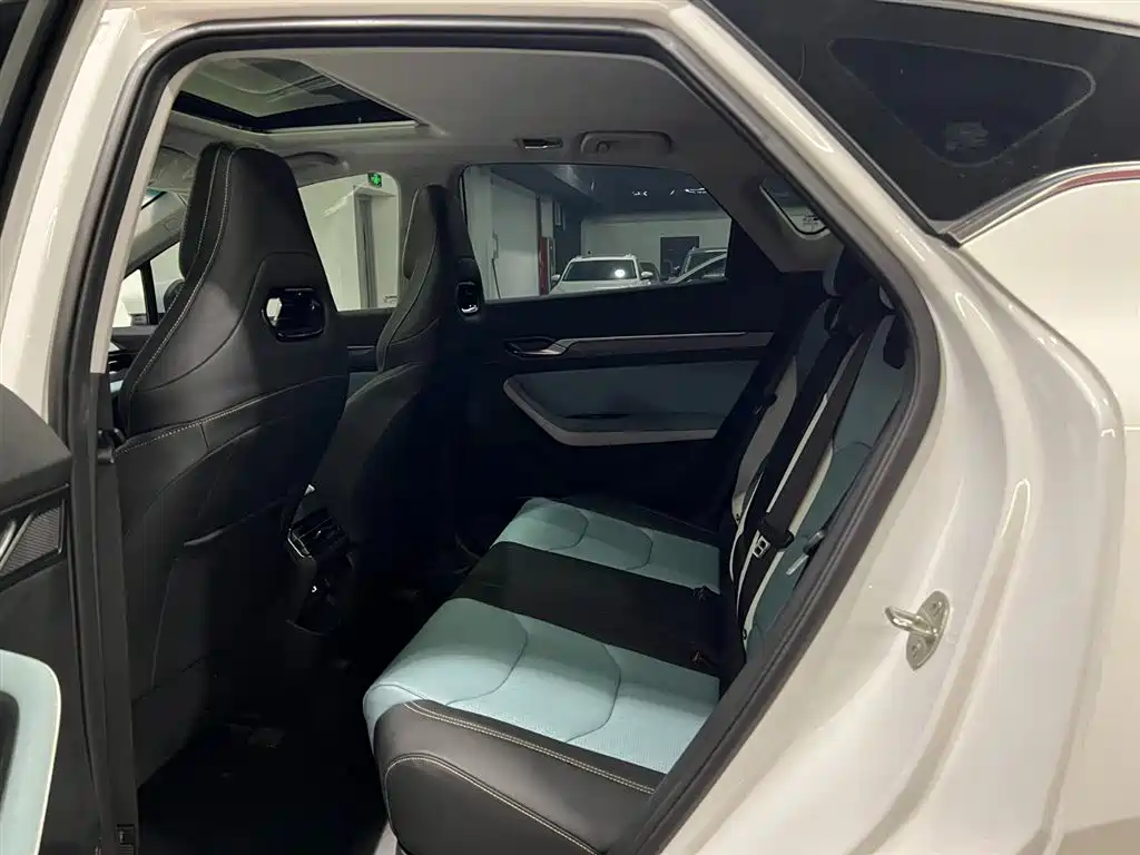 Geely Emgrand S 2023 2022 1.4T CVT Crossover Player