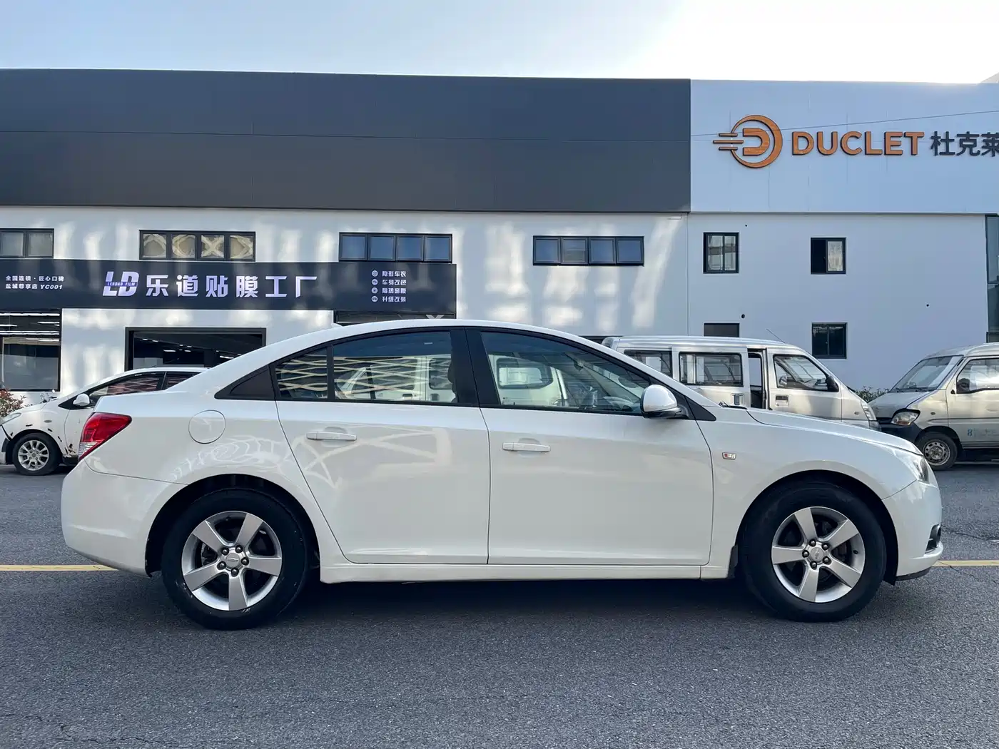 Chevrolet Cruze 2013 Model 1.8L SE AT фото 16