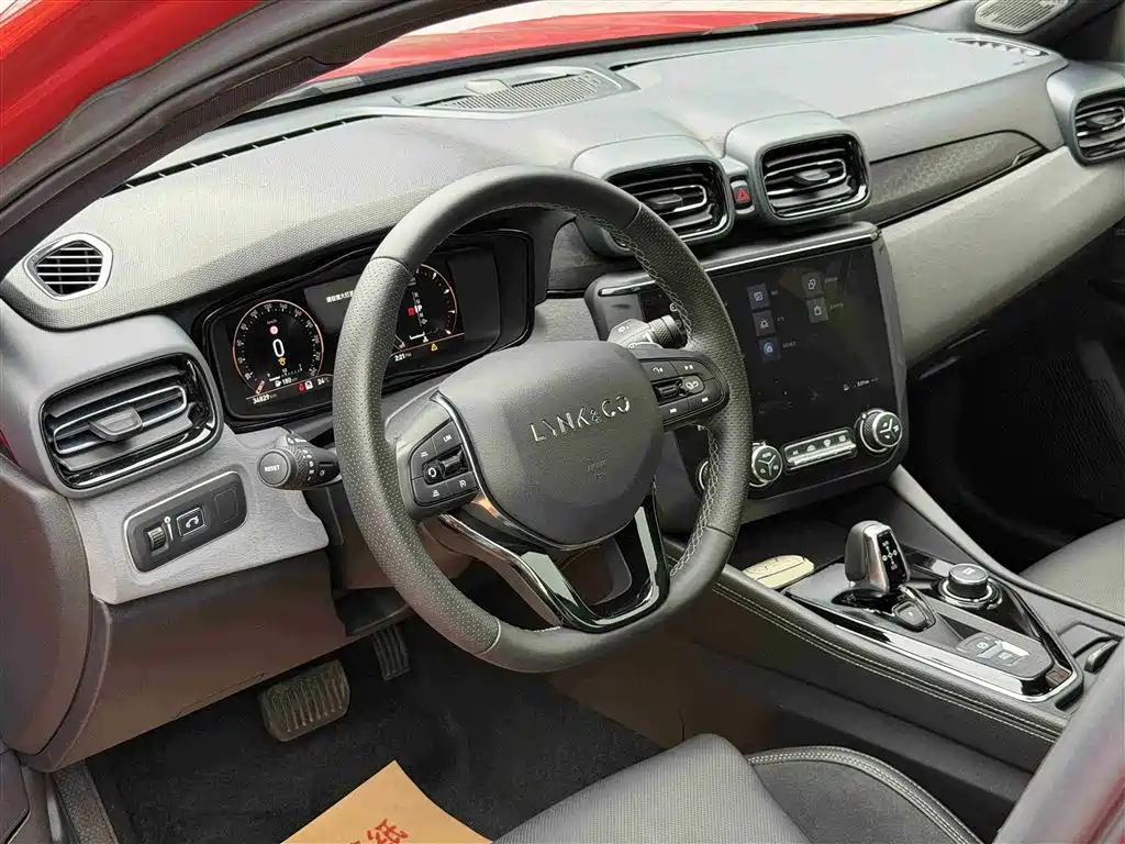 Lynk & Co 03 2021 2.0TD Auto Jin Champion Edition фото 7