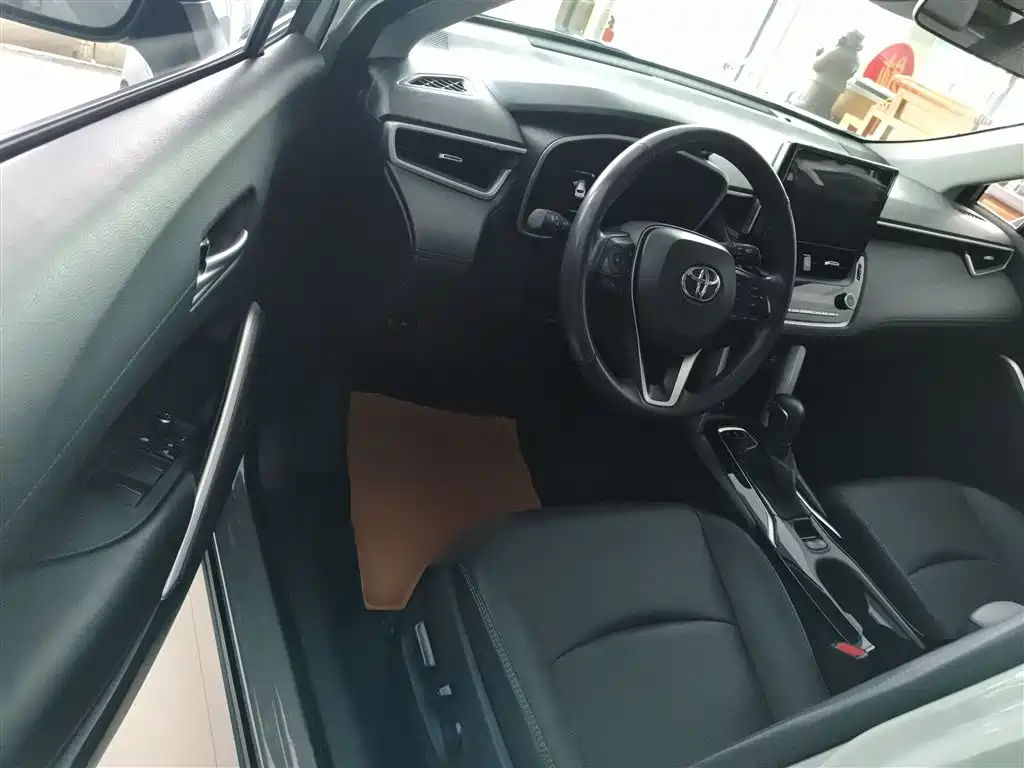 Toyota Corolla Cross 2022 2.0L Flagship Edition фото 12