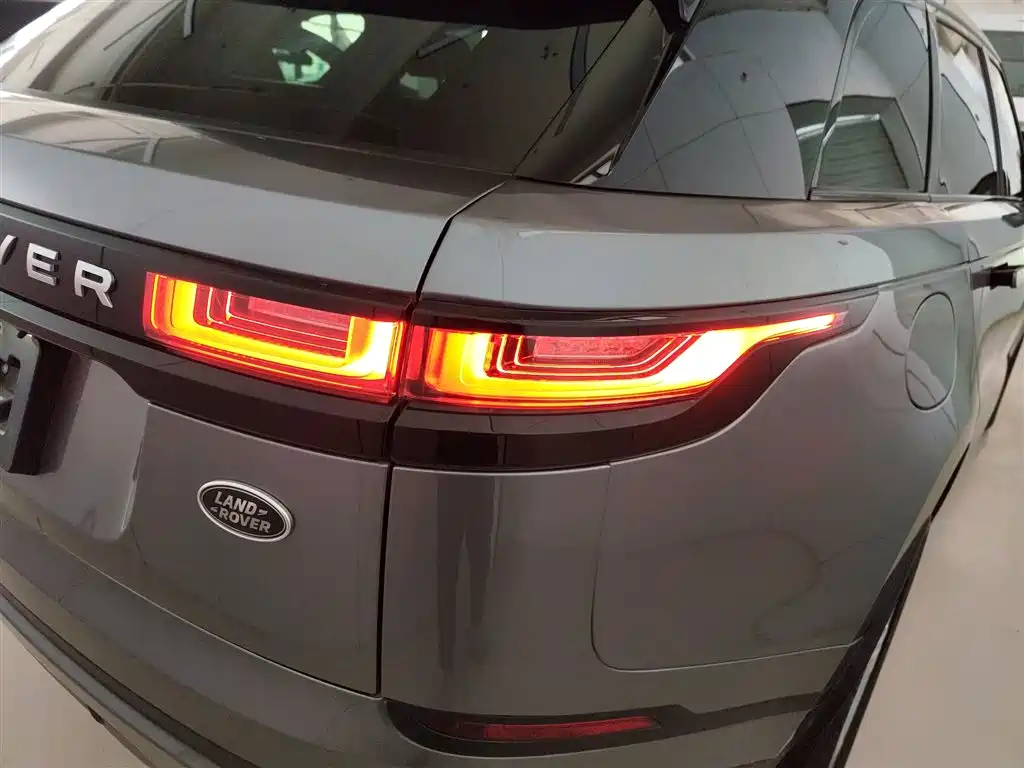Land Rover Range Rover Velar 2019 250PS фото 8