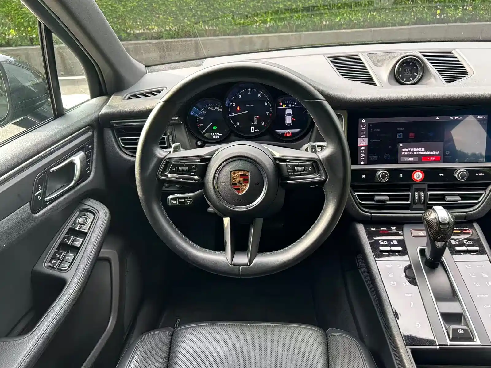 Фото 12 - Porsche Macan