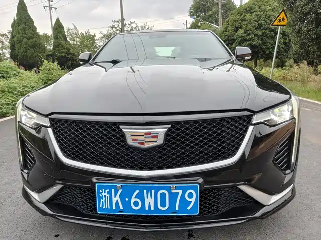 CADILLAC CT4