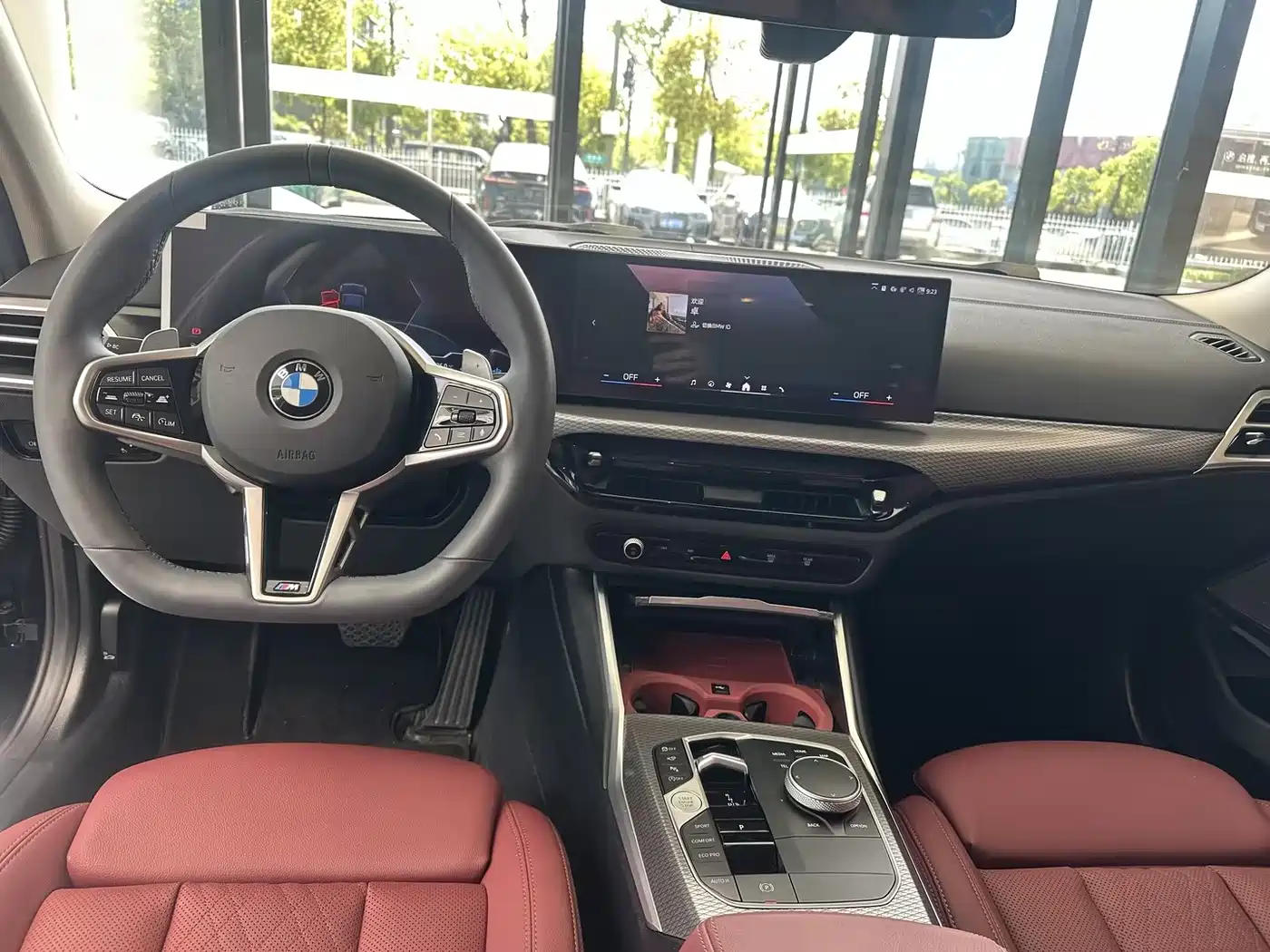 BMW 3 Series 2025 330Li M Sport Night Edition фото 8